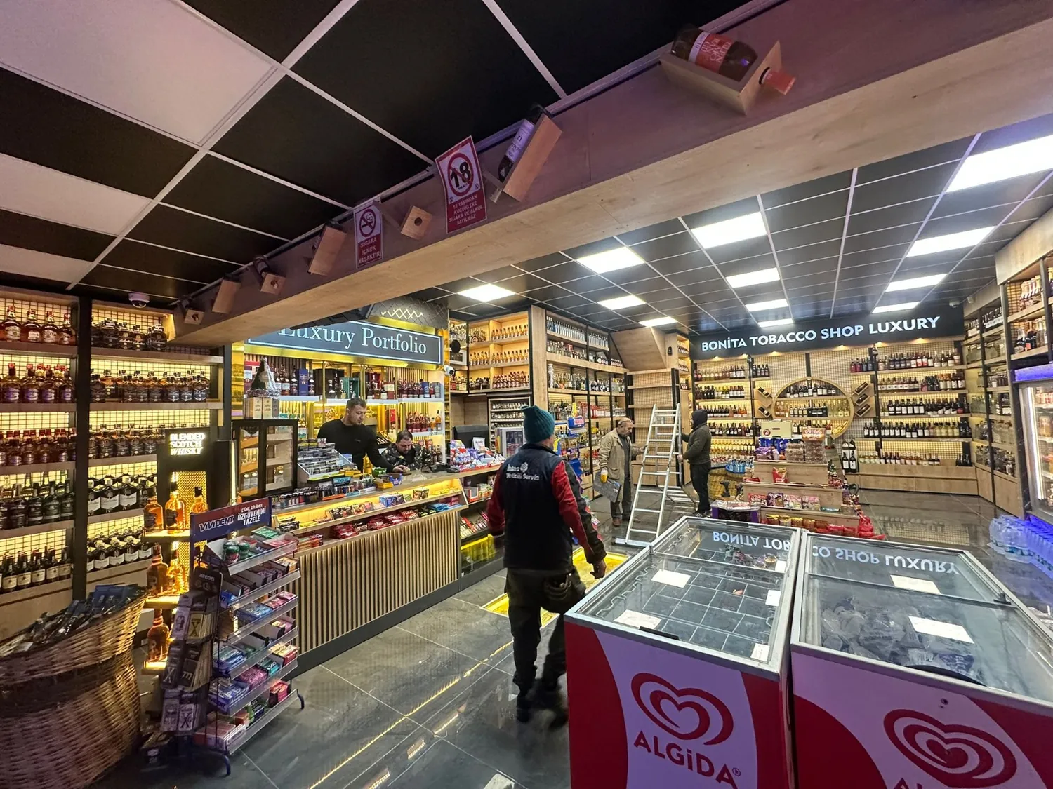 Tekel Dükkânı — Meyza Mobilya & Metal mimari proje çalışması, 1. görsel